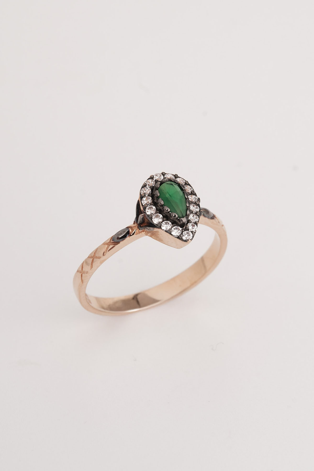 8 Ayar Altın Zümrüt ve Elmas Taşlı Vintage Yüzük 1,98 GR Ürün Kodu: YZ05909 - 2